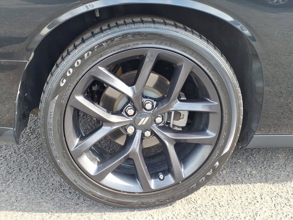 Used 2022 Dodge Challenger R/T w/ Plus Package image 7