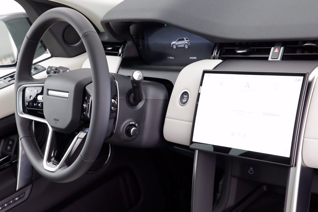 New 2025 Land Rover Discovery Sport S AWD/4WD image 23