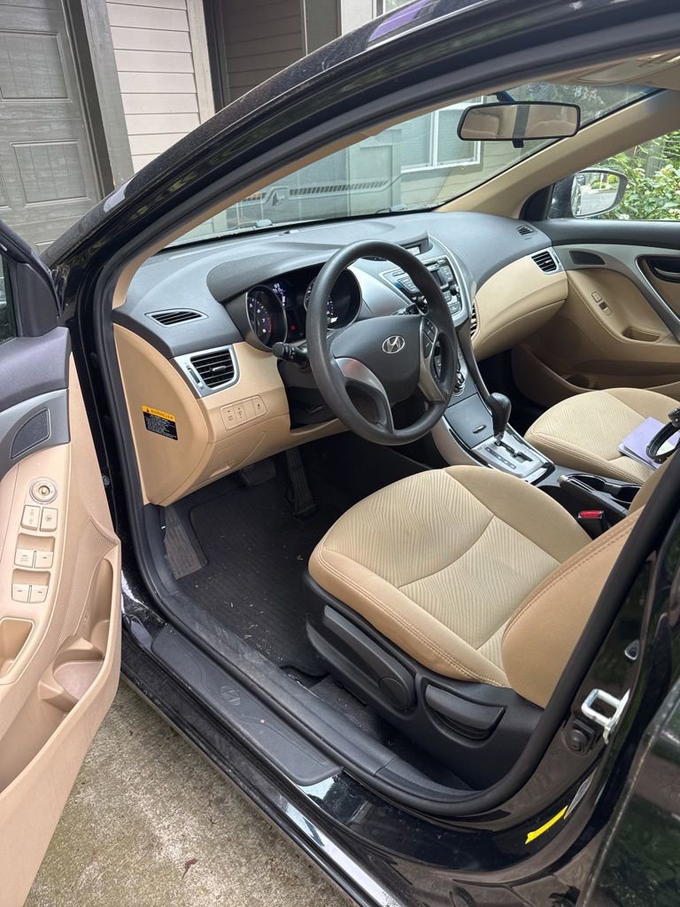 Used 2013 Hyundai Elantra GLS FWD image 3