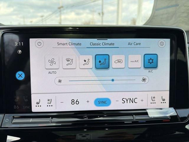 New 2026 Volkswagen Atlas Cross Sport SEL Premium R-Line AWD/4WD image 20