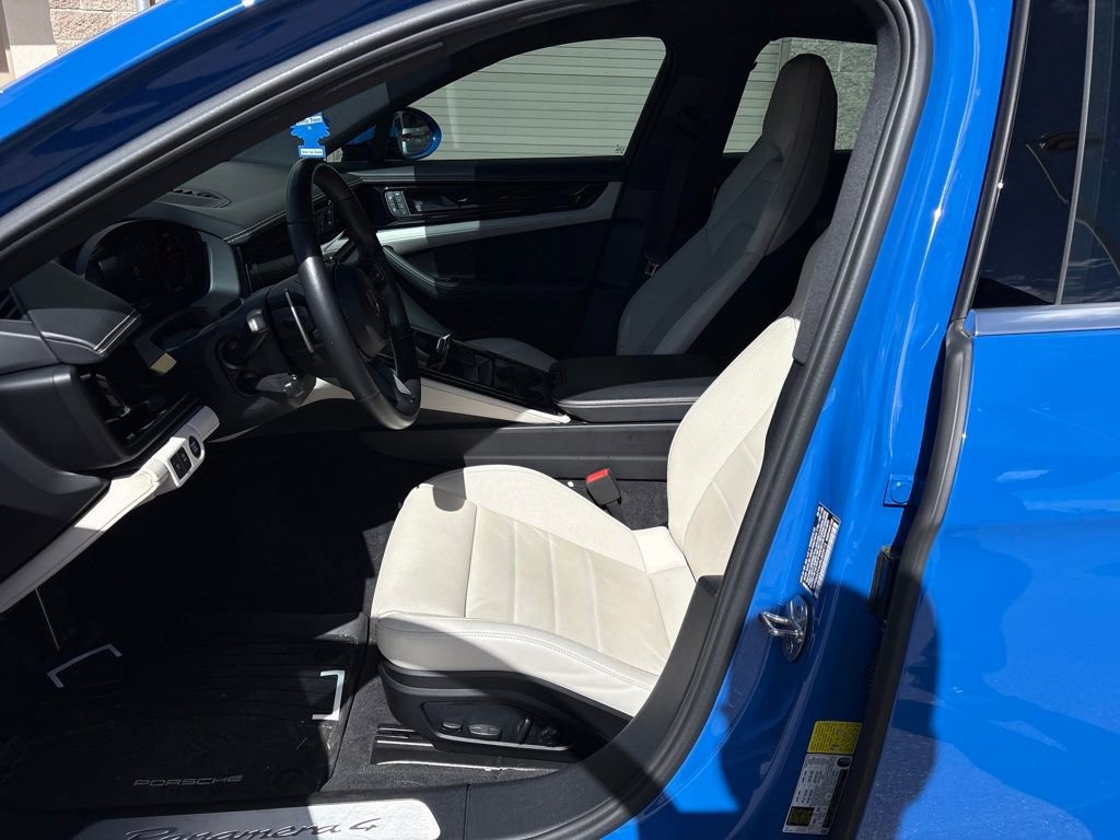 Used 2024 Porsche Panamera 4 image 10