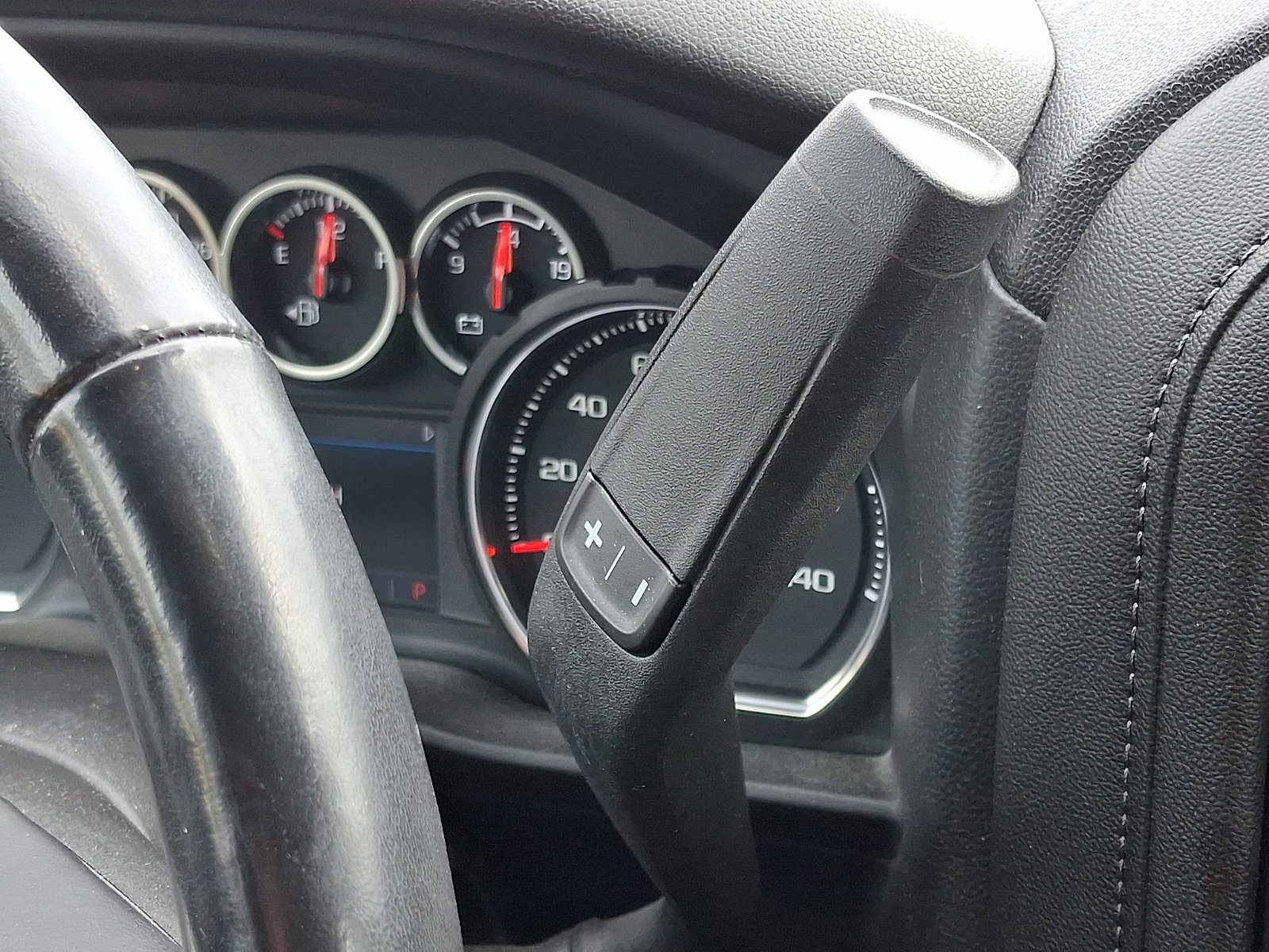 Used 2020 Chevrolet Silverado 1500 LT w/ All-Star Edition AWD/4WD image 14