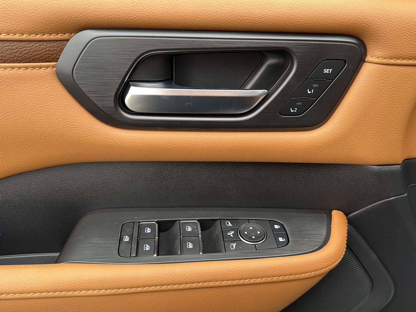 New 2026 Nissan Armada SL image 9