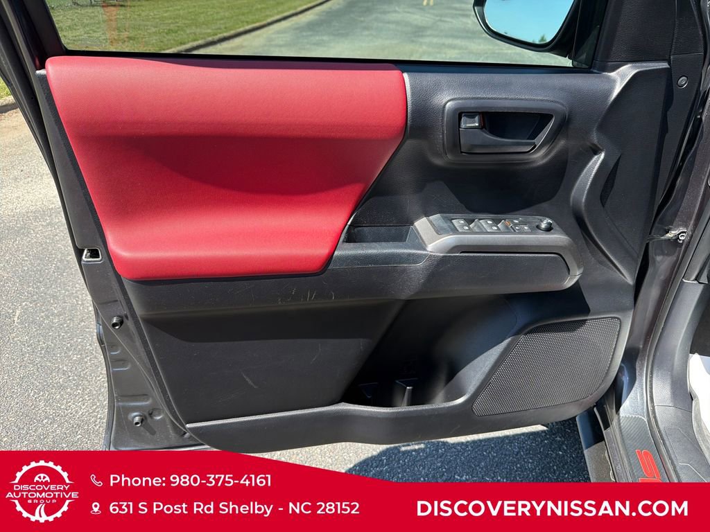 Used 2021 Toyota Tacoma SR5 image 10