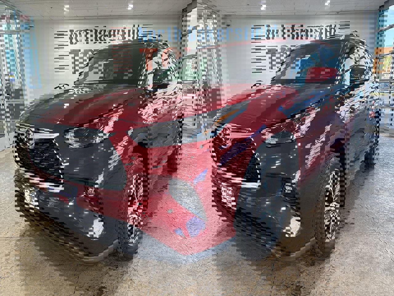 New 2026 Toyota Highlander XLE image 6