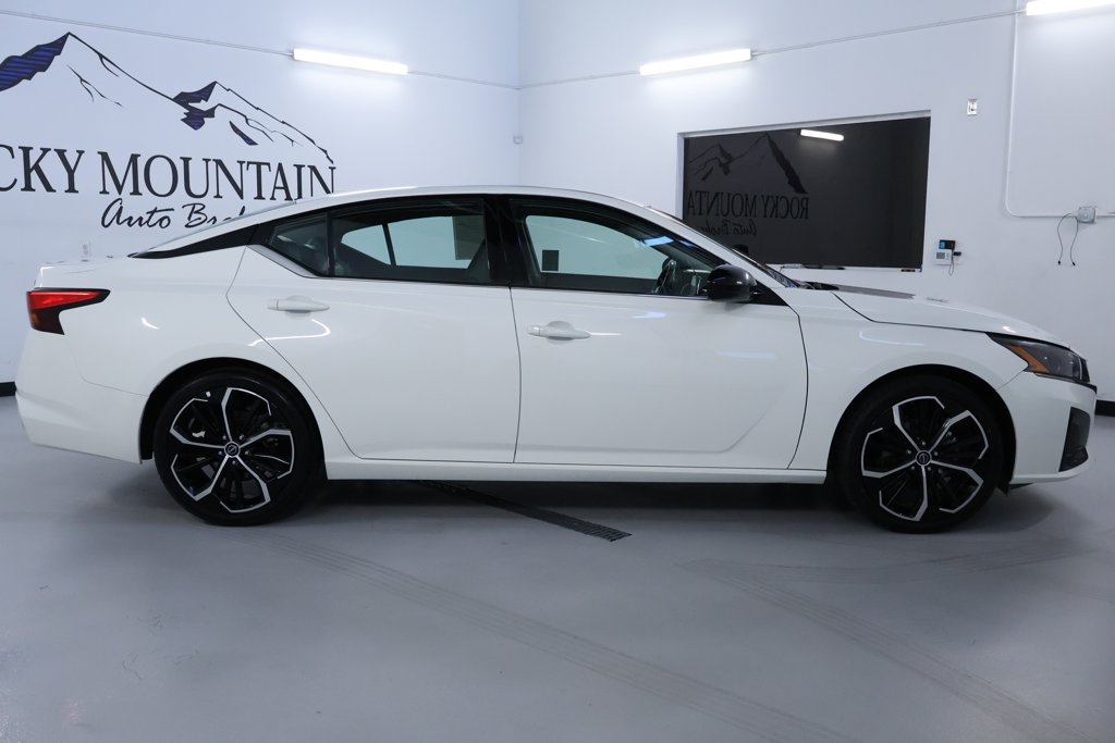 Used 2024 Nissan Altima 2.5 SR FWD image 8