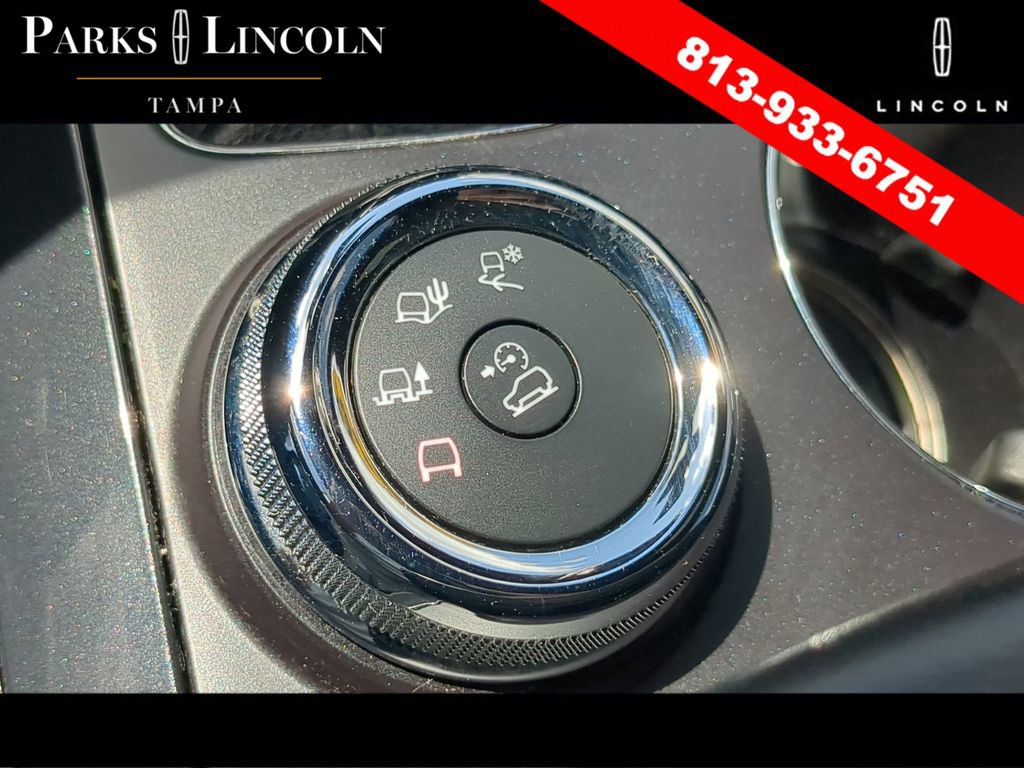 Used 2018 Ford Explorer Platinum image 27