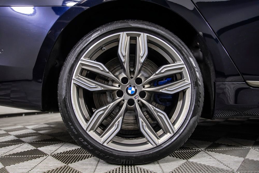 Used 2019 BMW M760i xDrive w/ Luxury Rear Seating Package AWD/4WD image 40