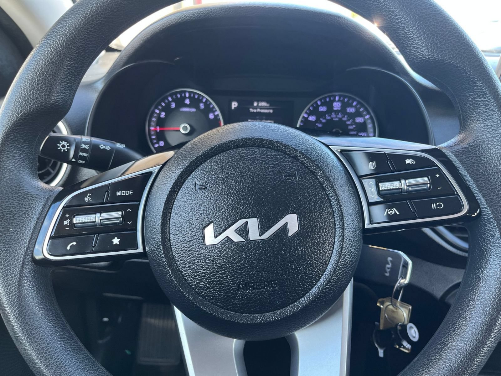 Used 2024 Kia Forte LXS FWD image 25