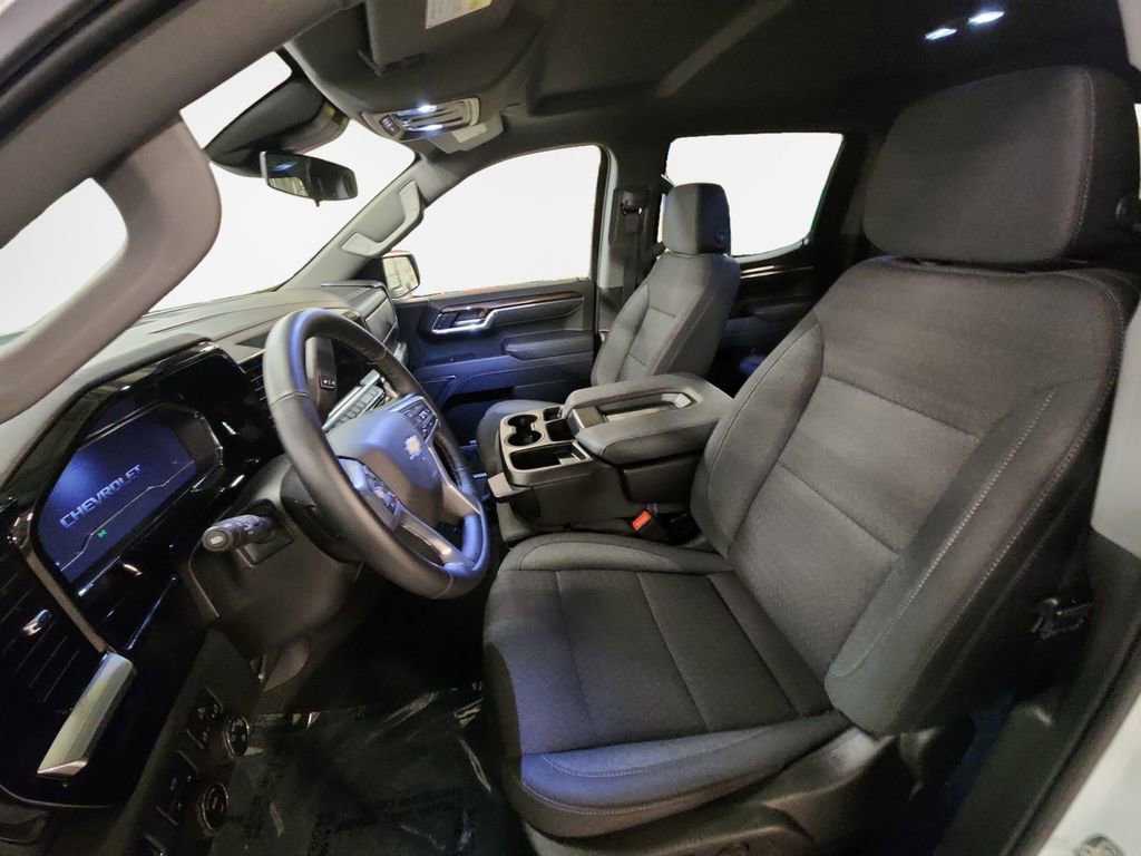 Certified 2025 Chevrolet Silverado 1500 LT AWD/4WD image 12