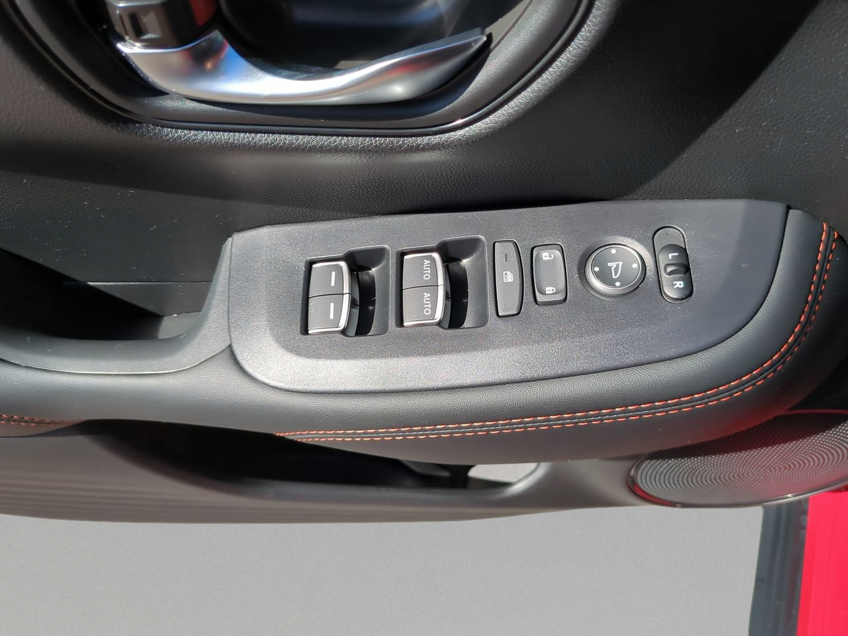 Certified 2026 Honda HR-V Sport image 17