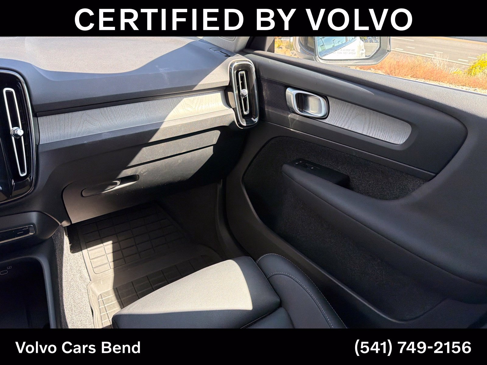 Certified 2026 Volvo XC40 B5 Plus AWD/4WD image 13