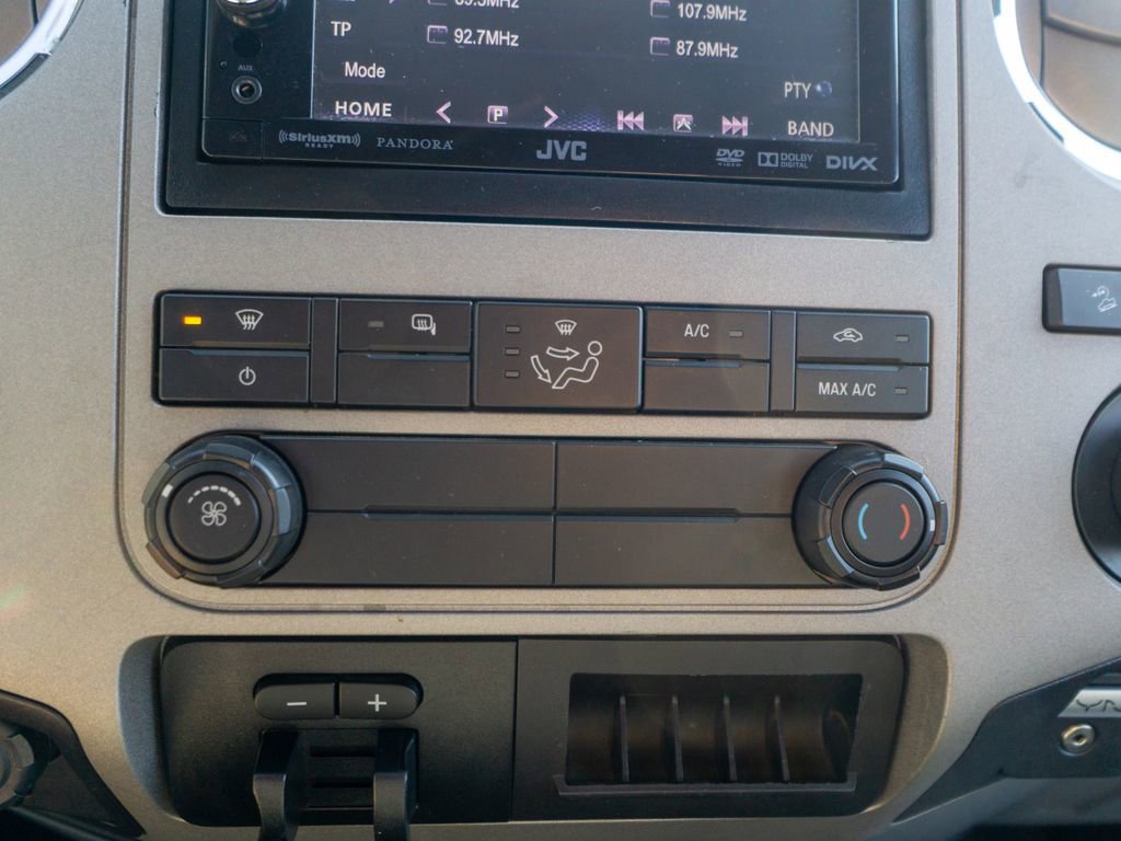 Used 2015 Ford F250 XLT w/ XLT Interior Package image 26