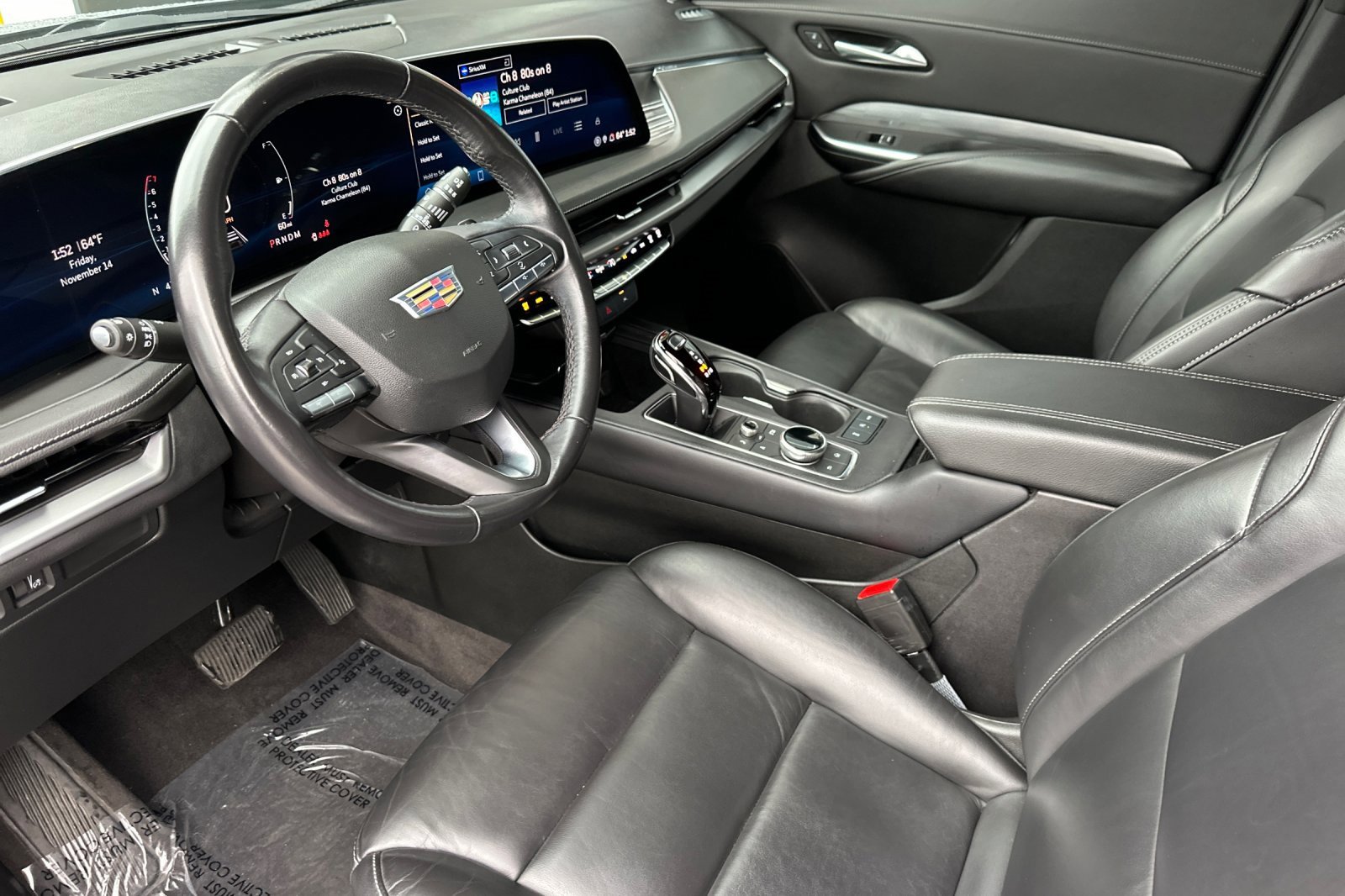 Used 2024 Cadillac XT4 Premium Luxury image 10