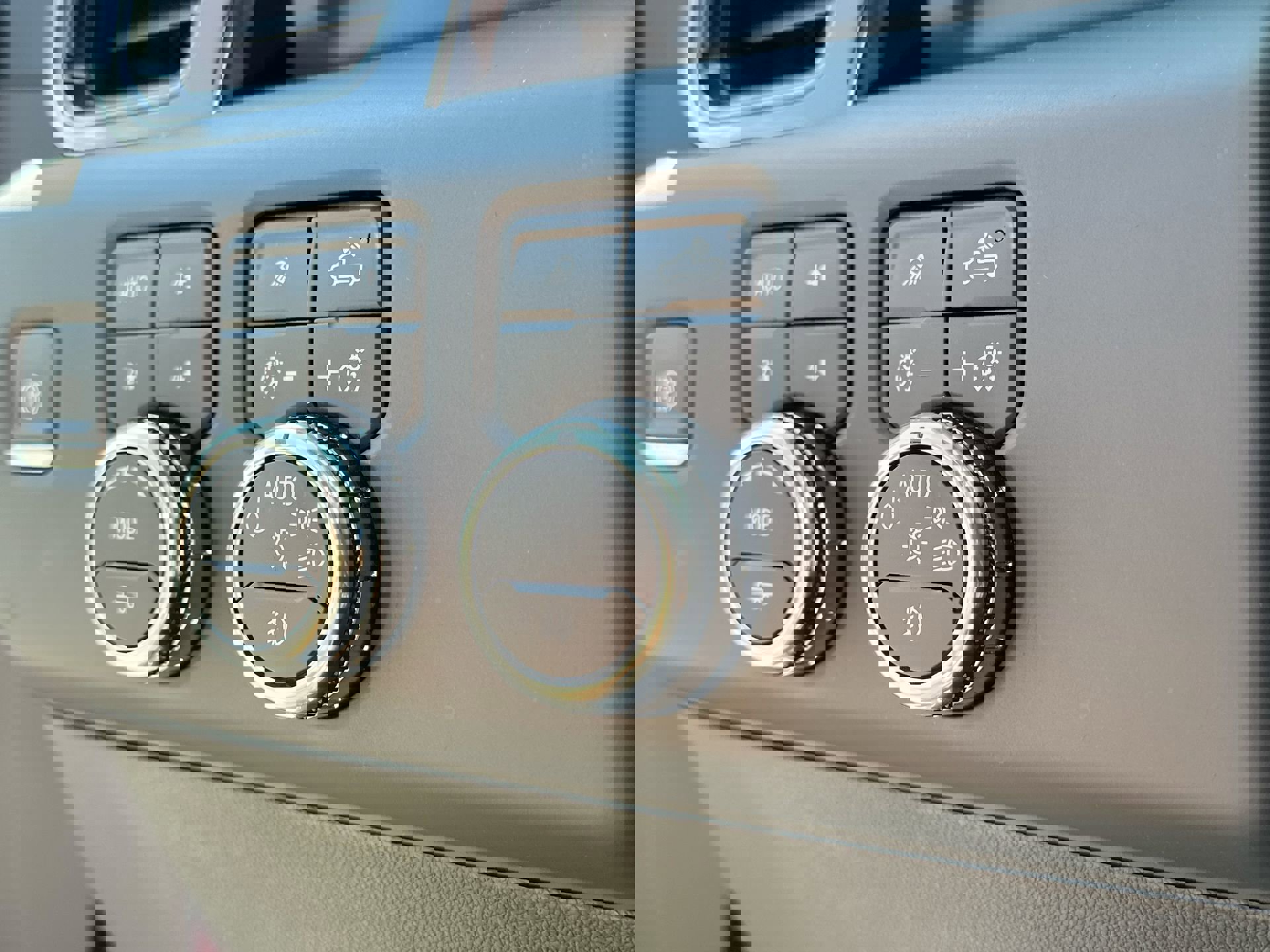 Certified 2024 GMC Sierra 2500 AT4 w/ AT4 Premium Plus Package image 26