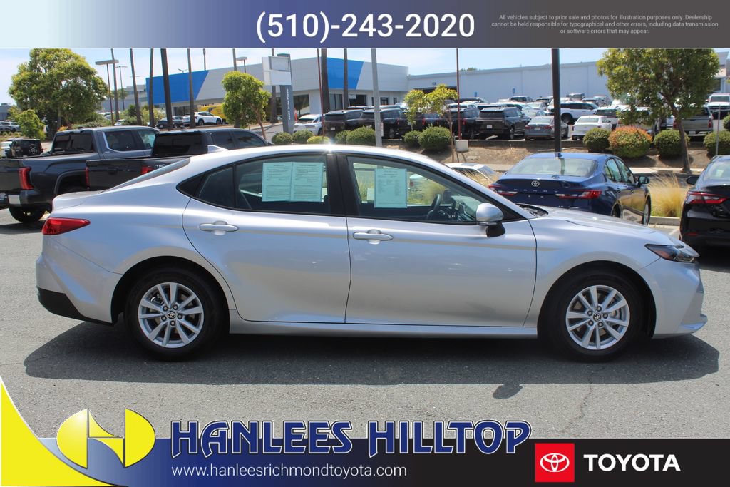Used 2025 Toyota Camry LE FWD image 6