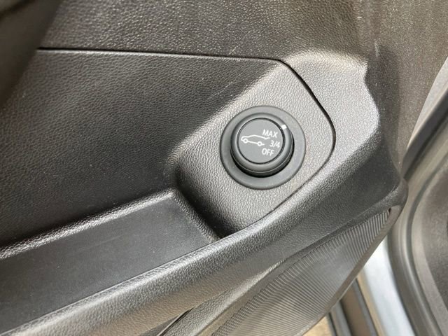 Used 2021 GMC Terrain SLT w/ Elevation Edition image 11