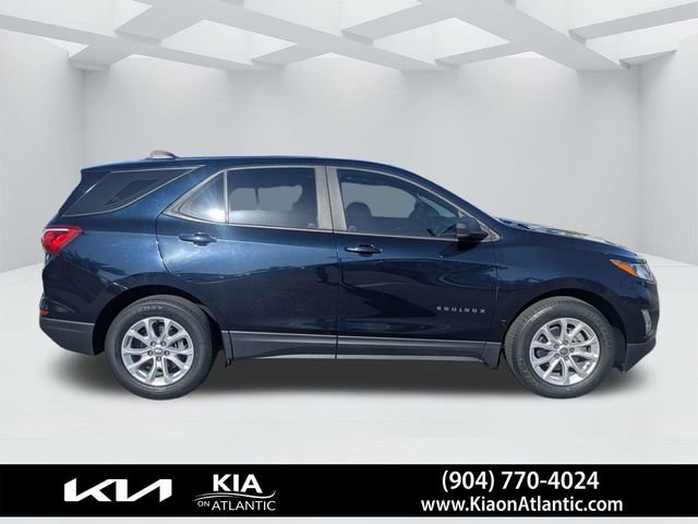Used 2020 Chevrolet Equinox LS image 2