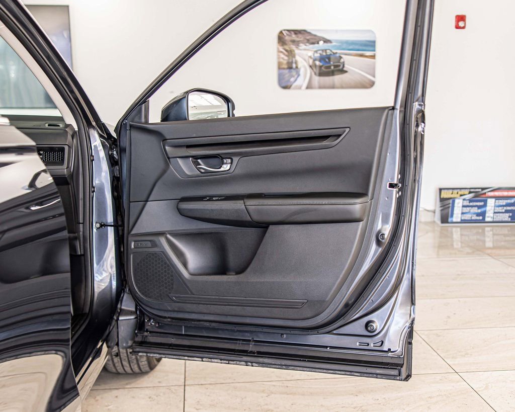 Used 2025 Honda CR-V LX image 38