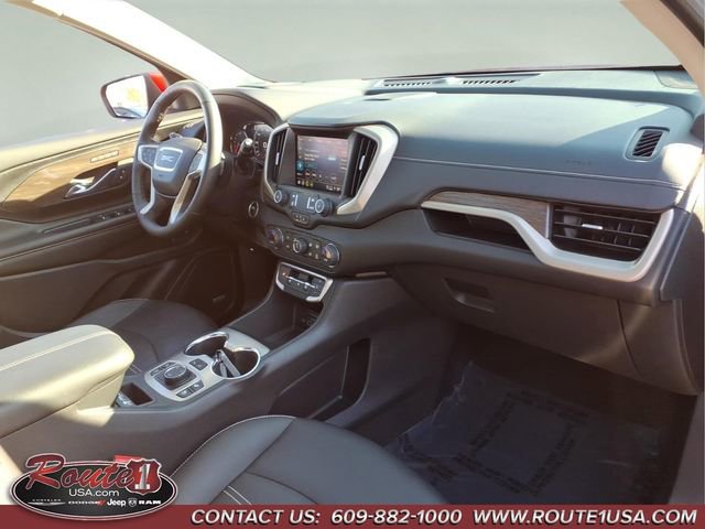 Used 2024 GMC Terrain Denali w/ Denali Premium Package image 11