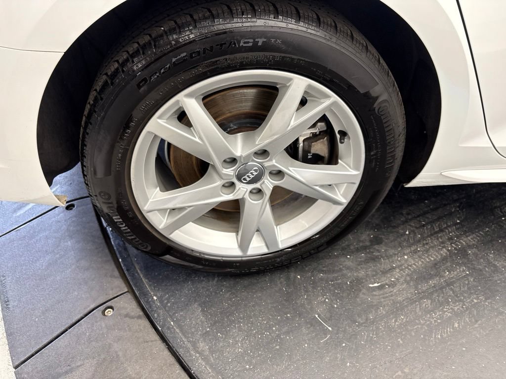 Used 2018 Audi A4 2.0T Premium w/ Convenience Package AWD/4WD image 9