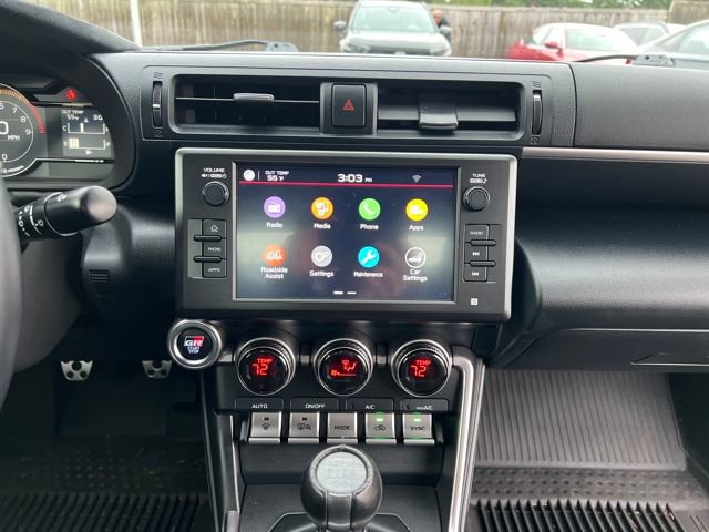 Used 2024 Toyota GR86 Premium w/ Performance Package image 23