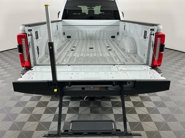 Certified 2025 Ford F450 Lariat w/ FX4 Off-Road Package AWD/4WD image 8