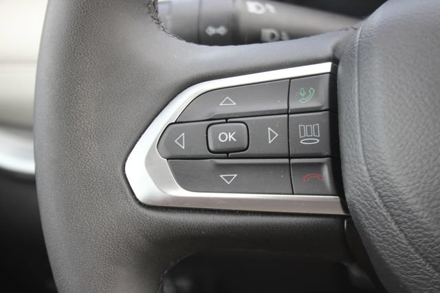 Used 2025 Jeep Compass Limited w/ Elite Group AWD/4WD image 15