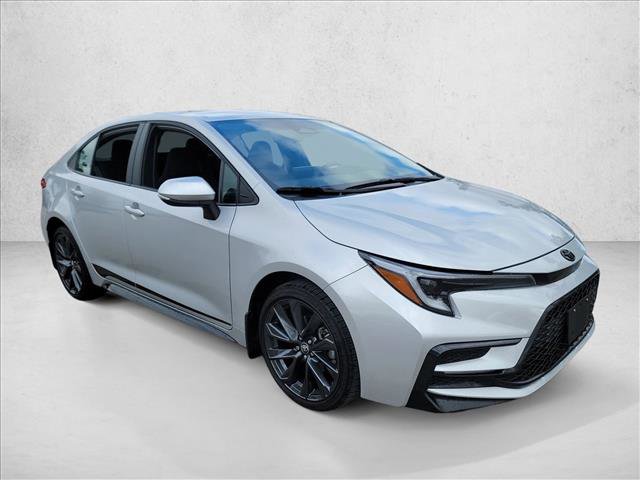 Used 2025 Toyota Corolla SE image 3
