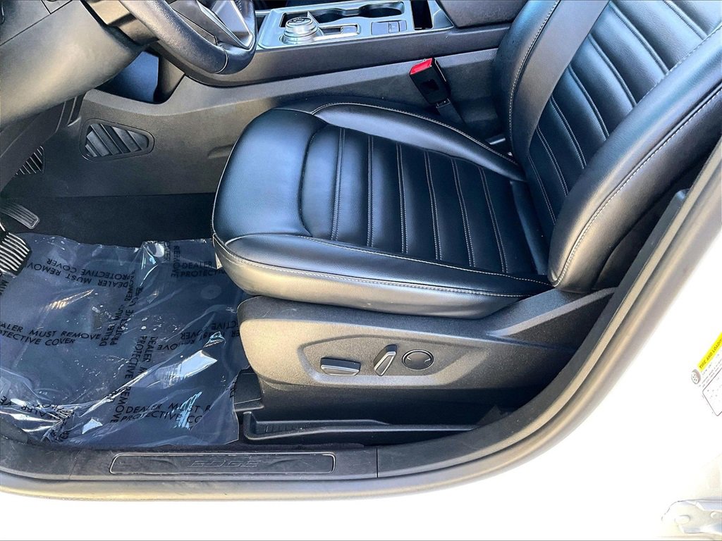 Used 2023 Ford Edge SEL image 32