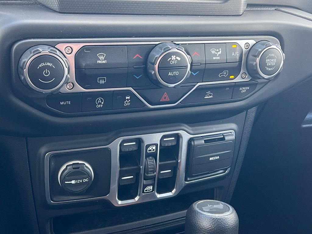 Certified 2021 Jeep Wrangler Unlimited Sahara AWD/4WD image 25