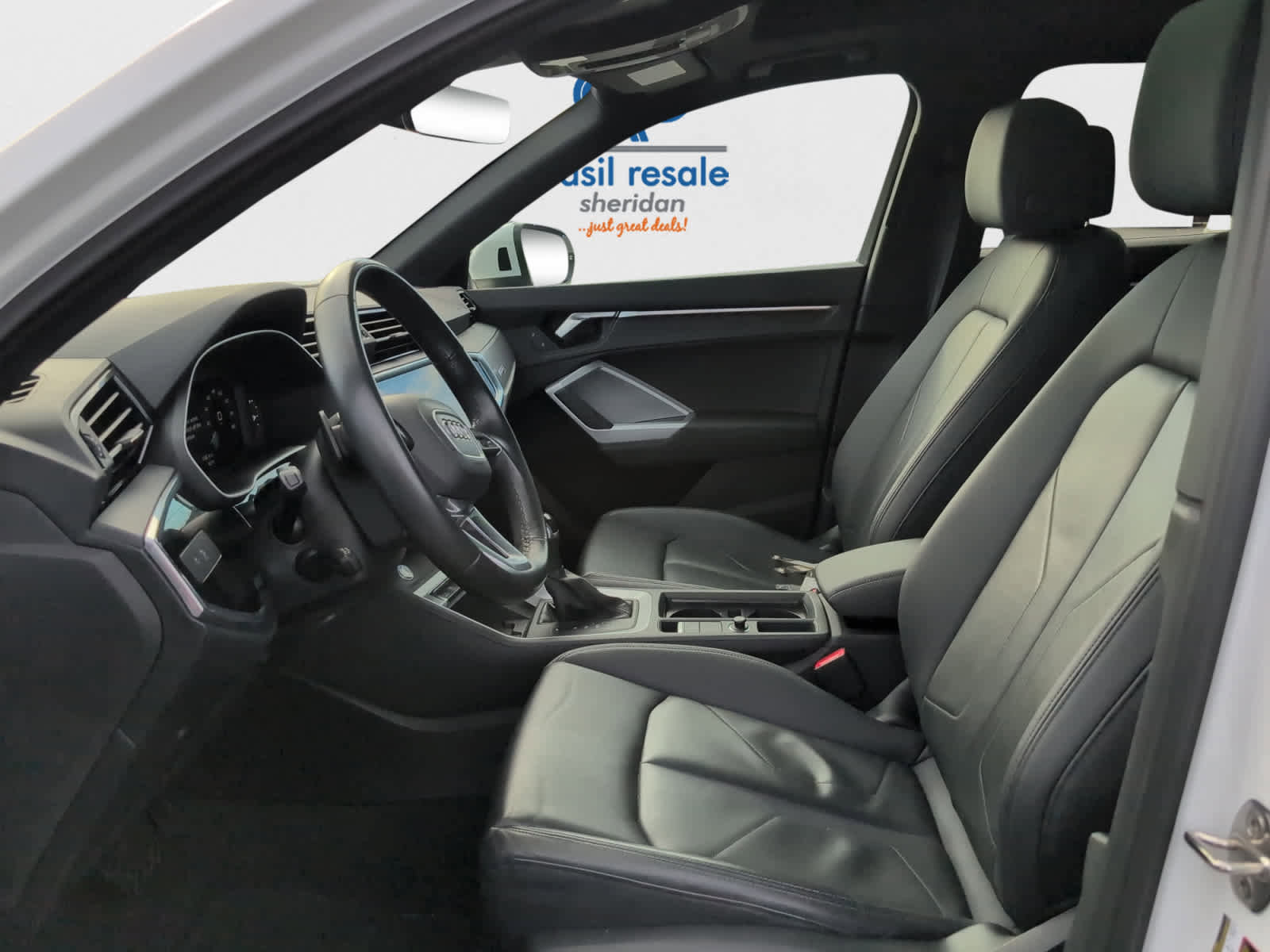 Used 2024 Audi Q3 2.0T Premium image 13