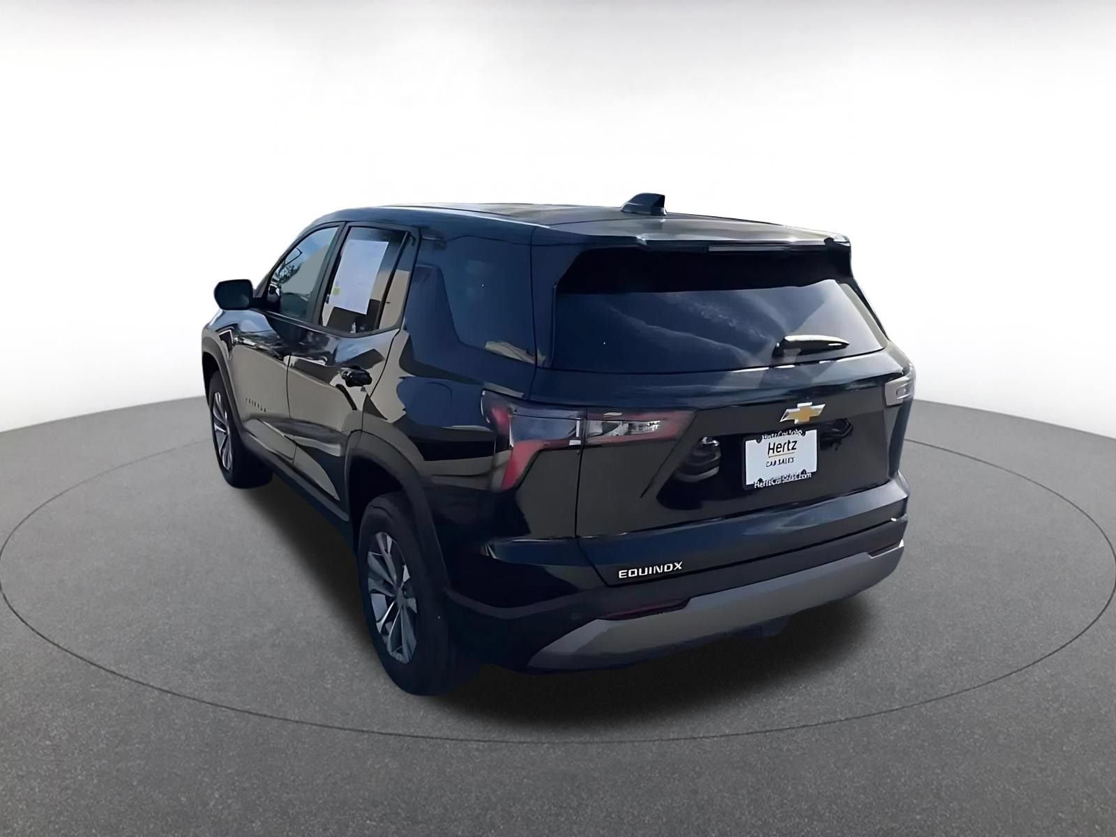 Used 2025 Chevrolet Equinox LT FWD image 11