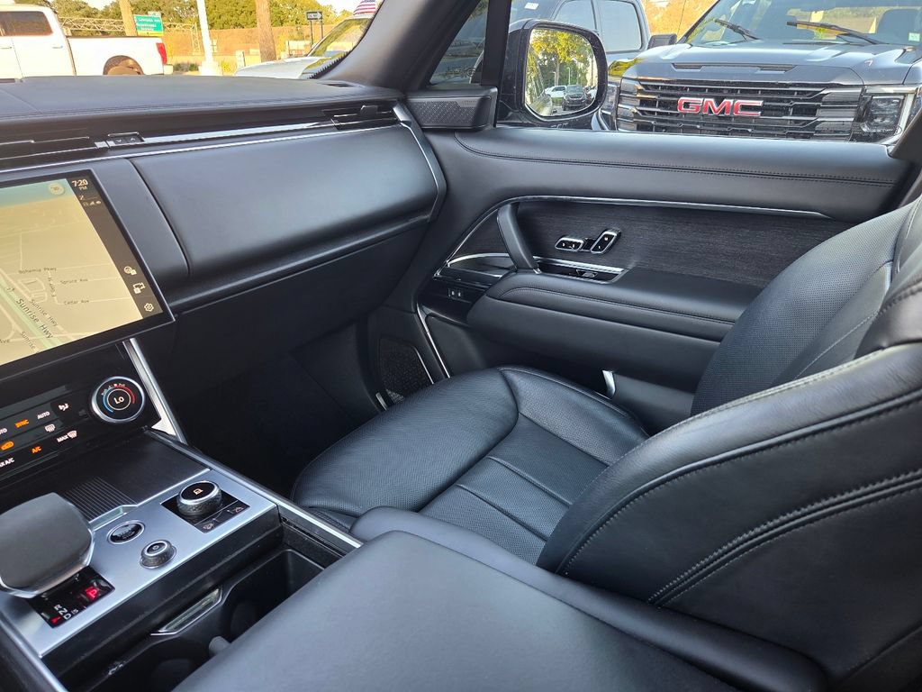 Used 2022 Land Rover Range Rover Long Wheelbase First Edition AWD/4WD image 16