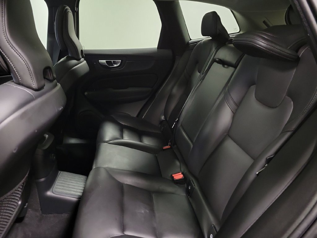 Used 2024 Volvo XC60 T8 Core AWD/4WD image 29