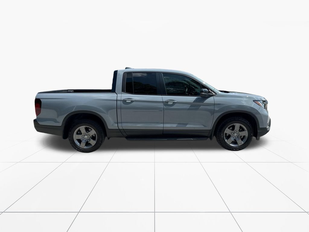 Used 2025 Honda Ridgeline TrailSport image 9