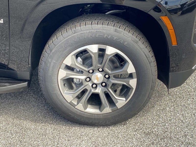 New 2026 Chevrolet Suburban LT w/ Comfort Package image 15