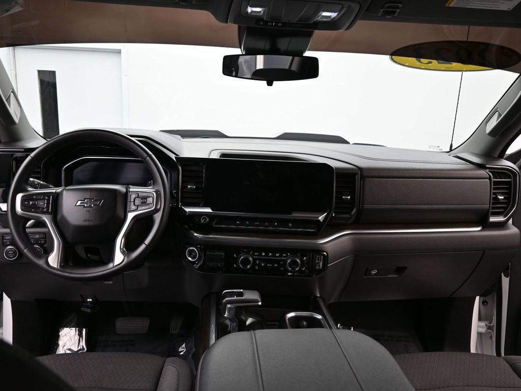 Used 2023 Chevrolet Silverado 1500 LT Trail Boss w/ Protection Package image 9