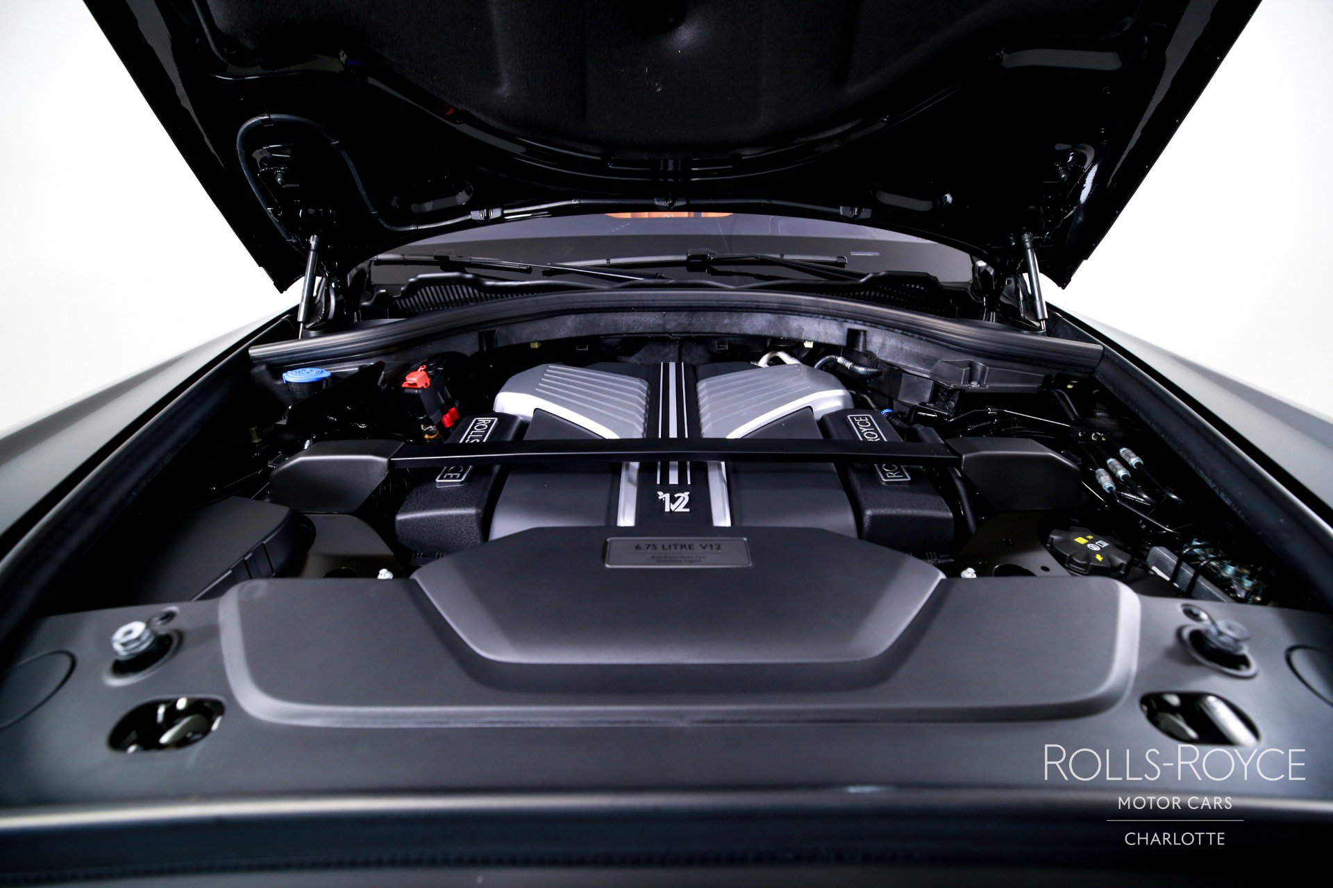 Certified 2023 Rolls-Royce Cullinan Black Badge AWD/4WD image 40