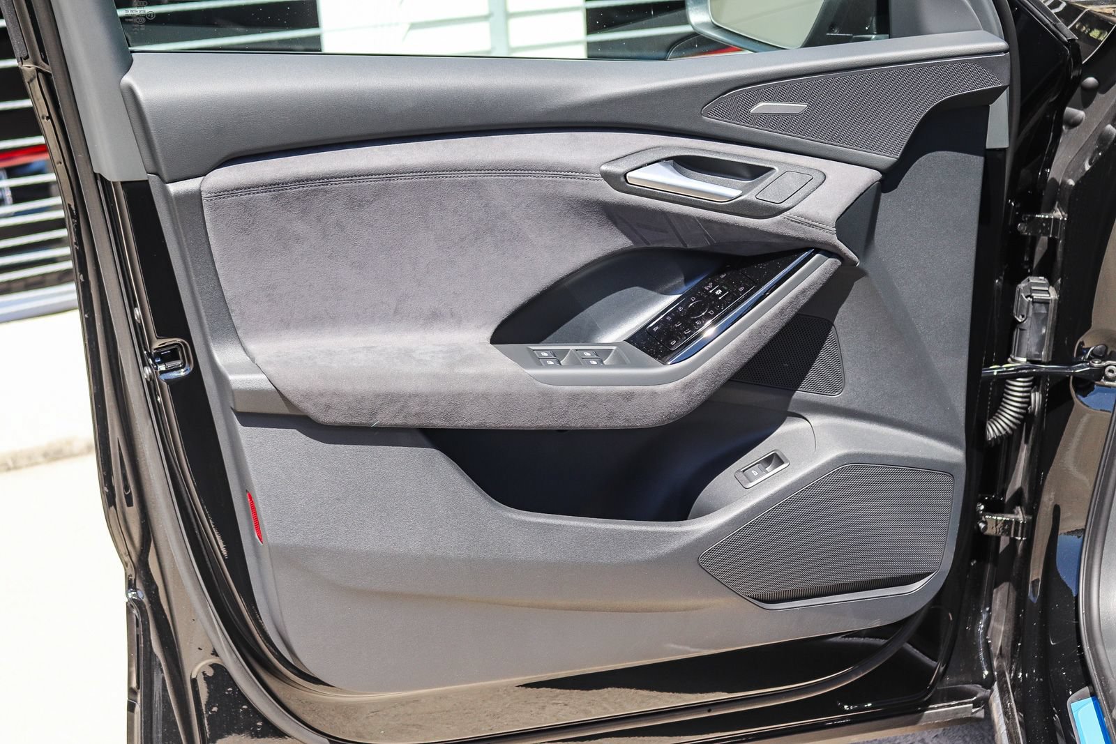 New 2027 Audi SQ6 e-tron Prestige AWD/4WD image 21