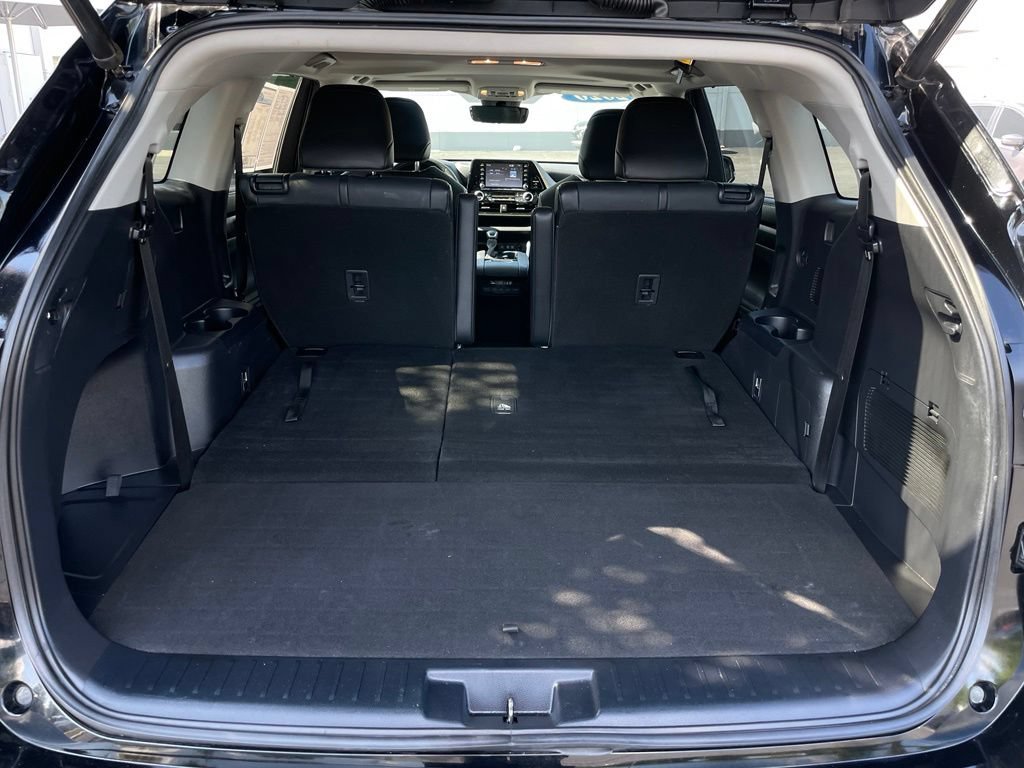 Used 2020 Toyota Highlander XLE FWD image 41