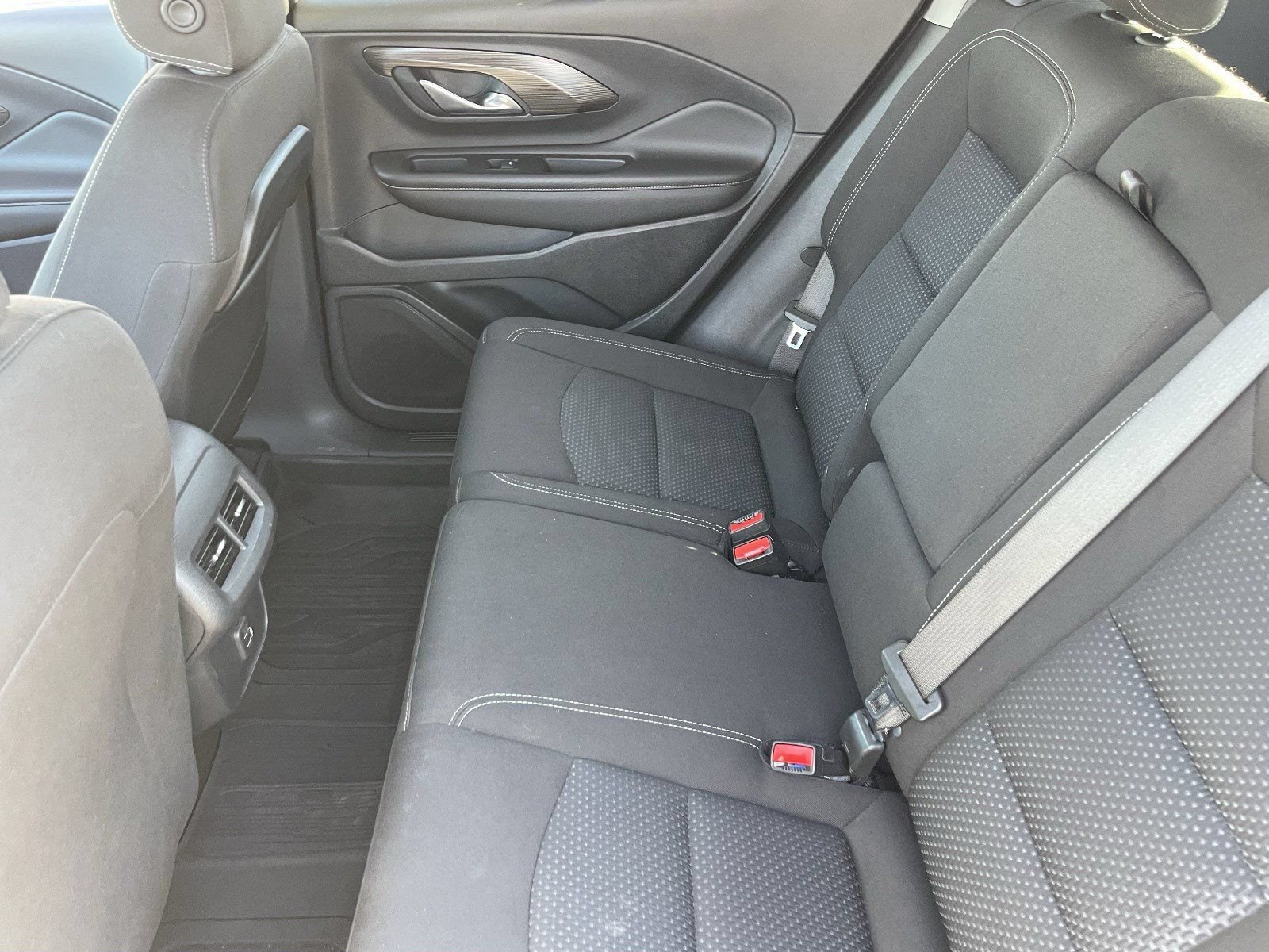 Certified 2022 GMC Terrain SLE w/ Driver Convenience Package FWD image 18