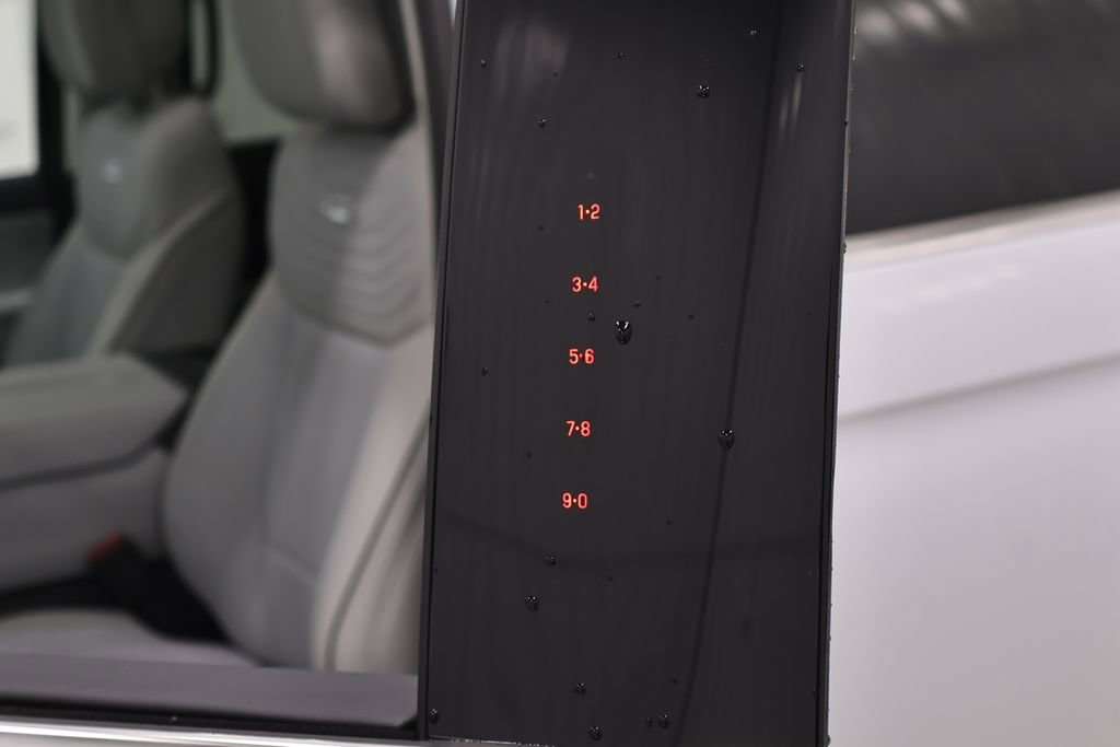 New 2026 Ford Expedition Platinum image 39