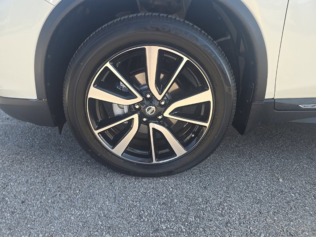 Used 2020 Nissan Rogue SL image 17