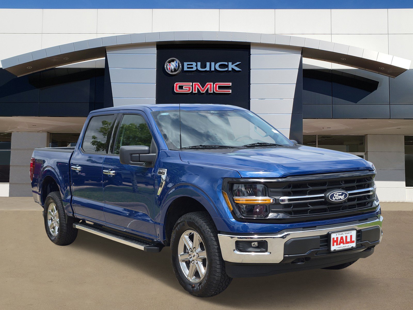 Used 2025 Ford F150 XLT w/ Equipment Group 301A Standard AWD/4WD image 1