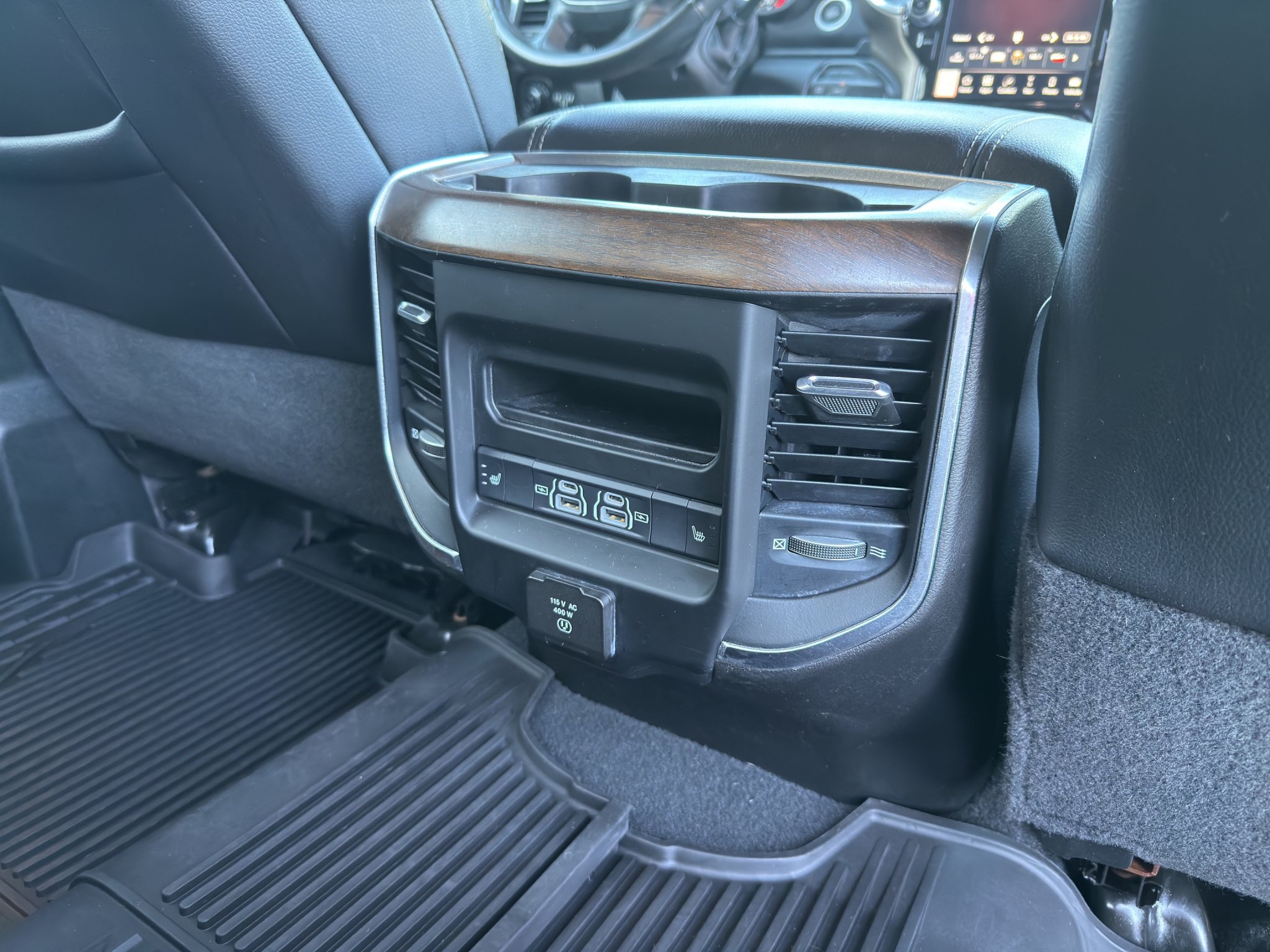 Used 2022 RAM 3500 Laramie AWD/4WD image 17