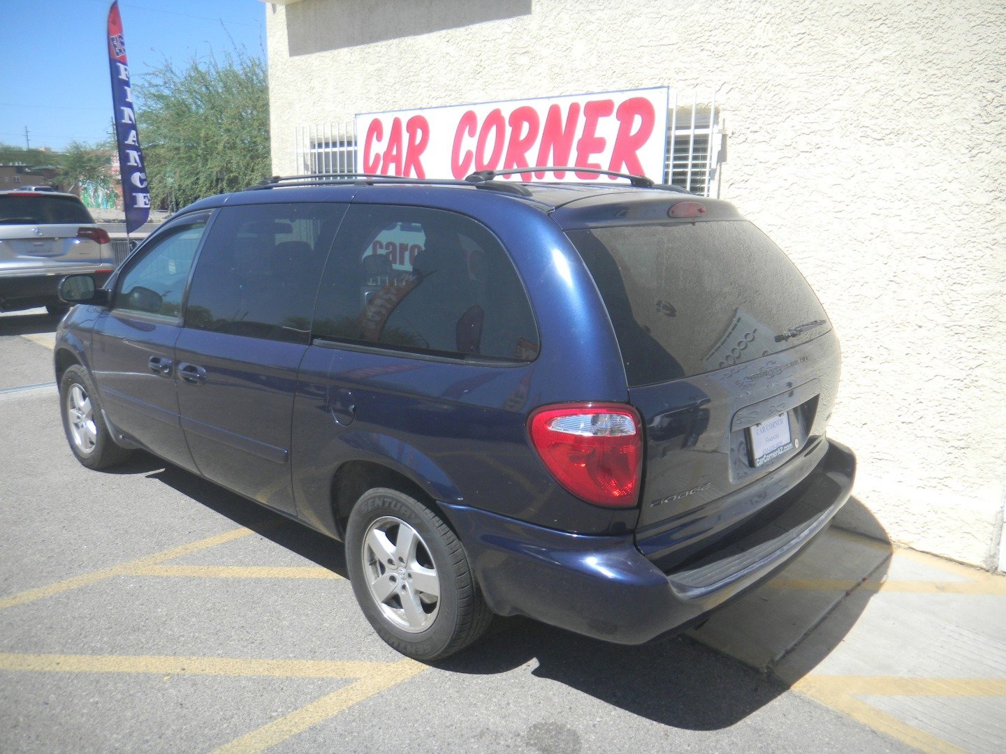 Used 2006 Dodge Grand Caravan SXT image 4