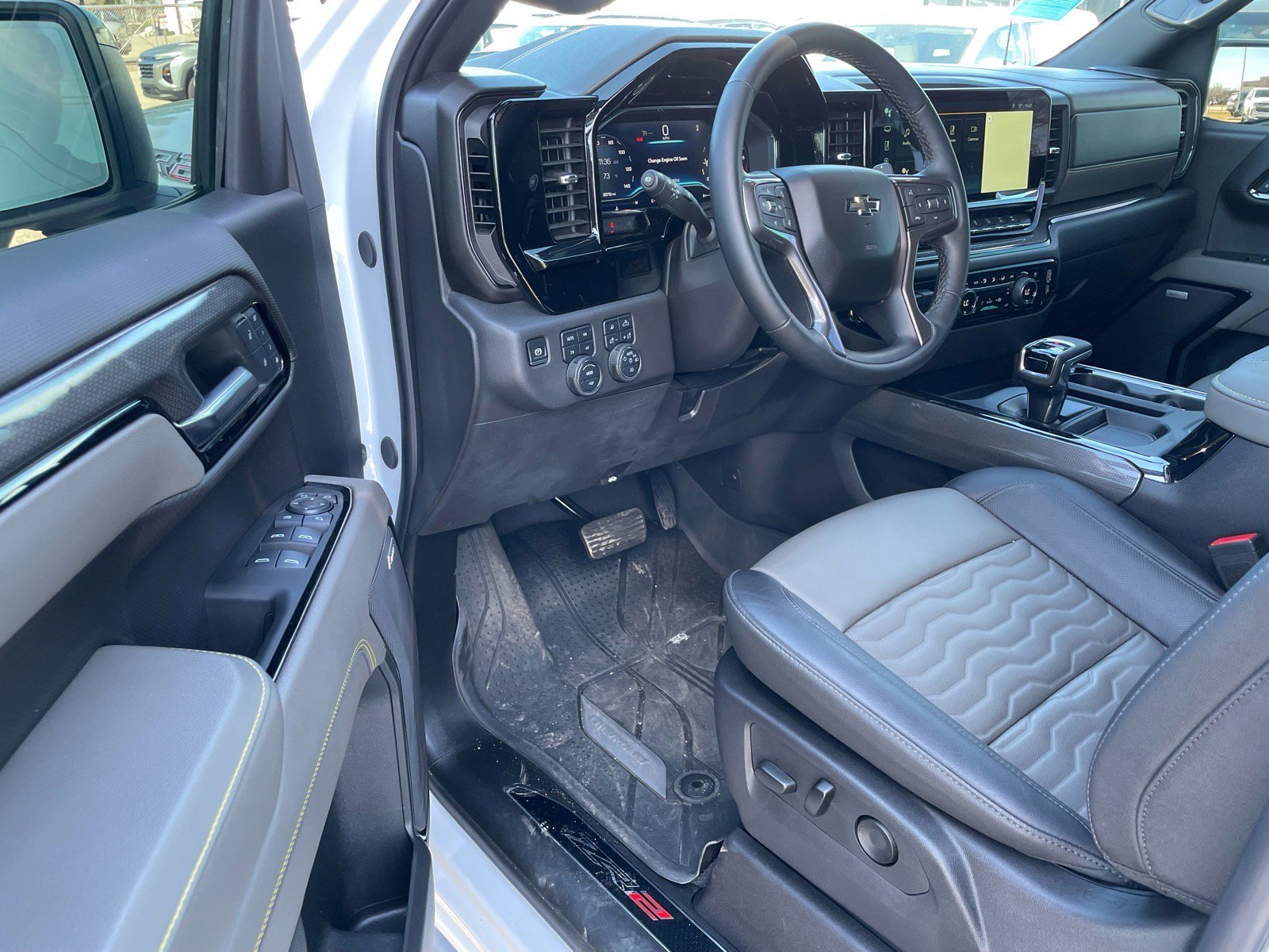 Used 2024 Chevrolet Silverado 1500 ZR2 image 4