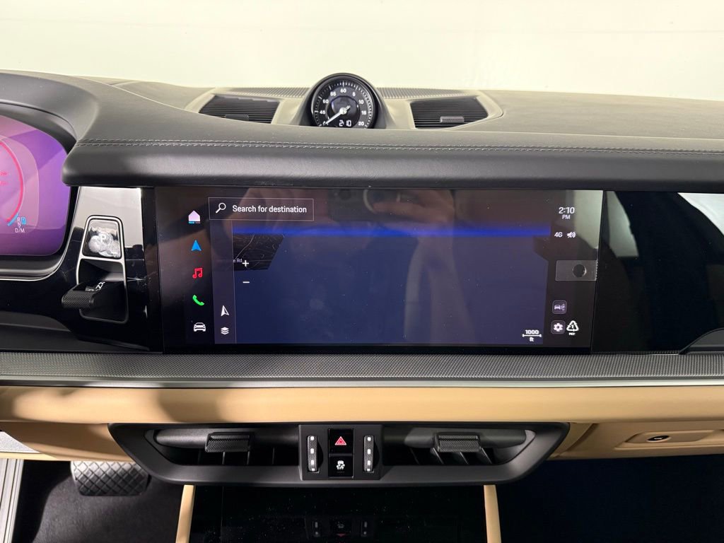 Certified 2025 Porsche Cayenne Coupe image 32