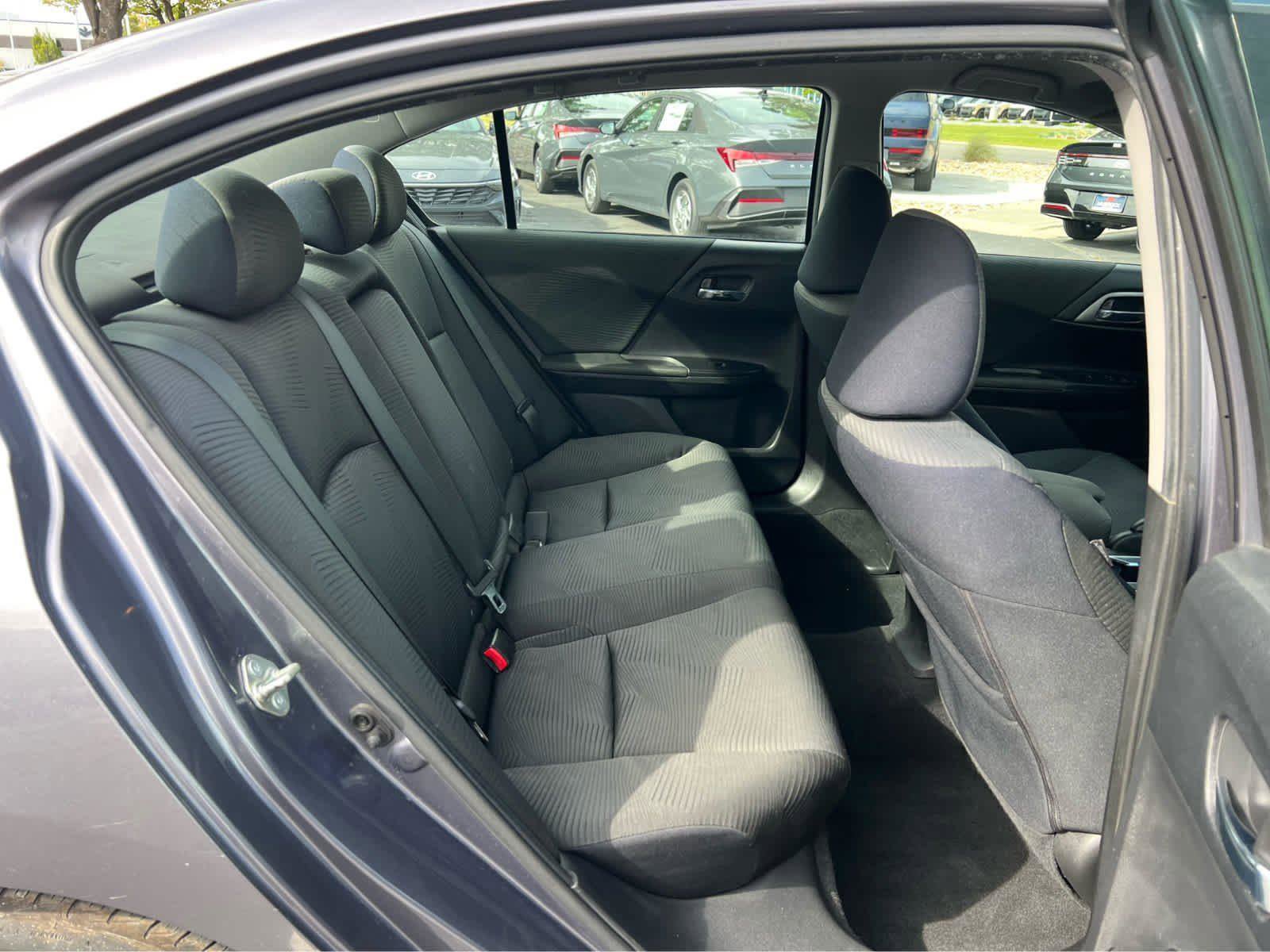 Used 2015 Honda Accord LX image 25